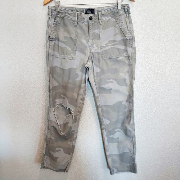 Abercrombie & Fitch Army Print Distressed Ankle Pants Size 8 - Picture 1 of 12